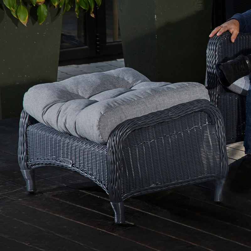 Pouf in rattan sintetico LONDON. Colore: grafite