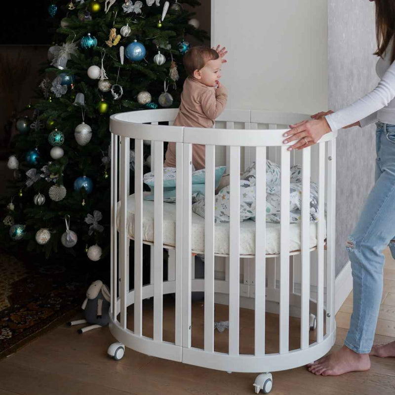 Culla per neonati ovalizzata evolutiva per bambini Mikko Gekko Kids 90×70 cm. Colore bianco.