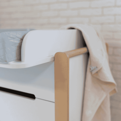 Cassettiera per bambini Markito Gekko Kids, 90x53x86 cm. Colore: bianco - legno naturale