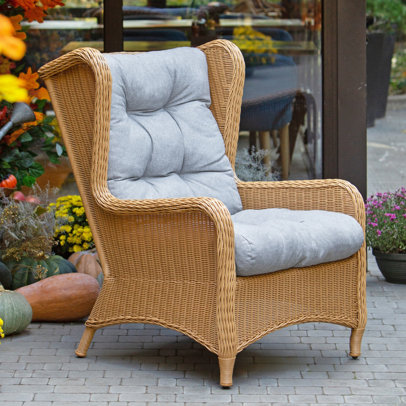 Grande poltrona in rattan sintetico LONDON. Colore: beige chiaro