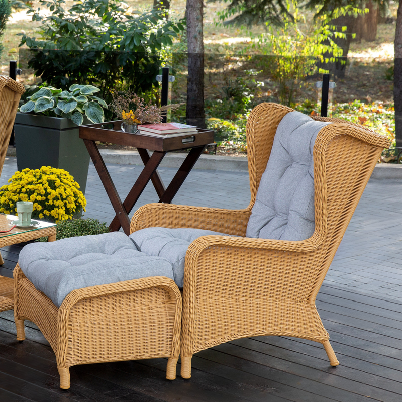 Grande poltrona in rattan sintetico LONDON. Colore: beige chiaro