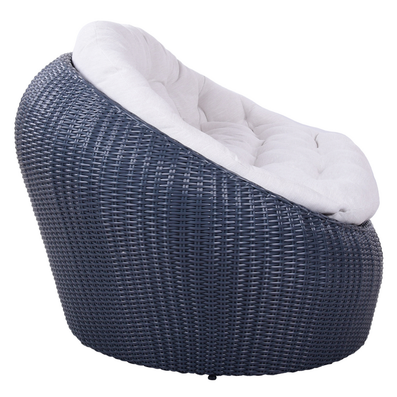 Grande poltrona in rattan sintetico PANDORA. Rattan di colore grafite. Cuscini di colore grigio.