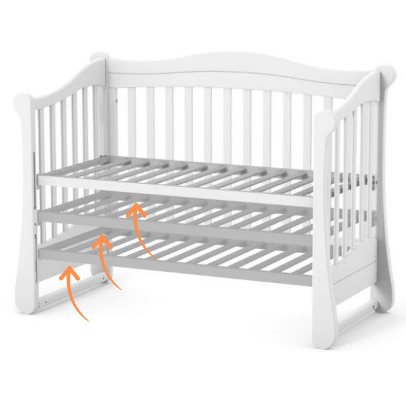 Lettino per neonati affiancabile al letto dei genitori Flatti Gekko 120x60. Può essere dotato di ruote oppure di meccanismo a dondolo per cullare il bambino. Colore: vanilia latte