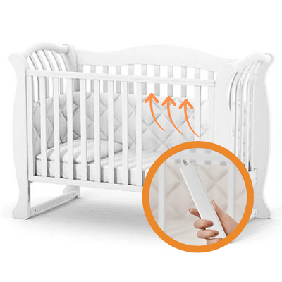 Lettino per neonati affiancabile al letto Robbi Gekko 120×60. Può essere dotato di ruote oppure di un meccanismo a dondolo per cullare il bambino. Colore: bianco