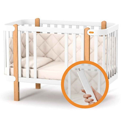 Lettino affiancabile per neonati Zukko Gekko 120x60. Evolutivo – con funzione di trasformazione disponibile. Può essere dotato di ruote o di meccanismo a dondolo per la nanna. Colore: Bianco – Faggio Naturale.