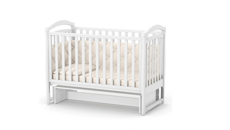 Lettino per neonati affiancabile al letto Rinbo Gekko 120x60. Può essere utilizzata con ruote oppure con meccanismo a dondolo per cullare delicatamente il bambino. Colore bianco.