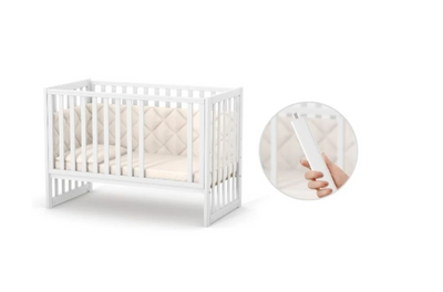 Lettino per neonati affiancabile al letto Sleeppo Gekko 120x60. Può essere utilizzata con ruote oppure con meccanismo a dondolo per cullare delicatamente il bambino. Colore bianco.