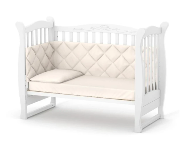 Lettino per neonati affiancabile al letto Lappi Gekko 120x60. Può essere utilizzata con ruote oppure con meccanismo a dondolo per cullare il bambino. Colore legno scuro