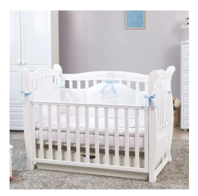 Lettino per neonati affiancabile al letto Lappi Gekko 120x60. Può essere utilizzata con ruote oppure con meccanismo a dondolo per cullare il bambino. Colore vanilia-latte