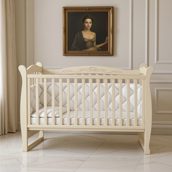 Lettino per neonati affiancabile al letto Lappi Gekko 120x60. Può essere utilizzata con ruote oppure con meccanismo a dondolo per cullare il bambino. Colore vanilia-latte