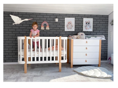 Cassettiera per bambini ZUKKO 1200 Gekko Kids. Colore bianco-legno naturale.