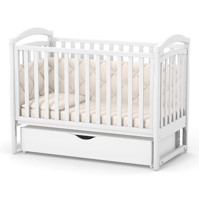 Lettino per neonati affiancabile al letto Rinbo Gekko 120x60. Può essere utilizzata con ruote oppure con meccanismo a dondolo per cullare delicatamente il bambino. Colore legno scuro