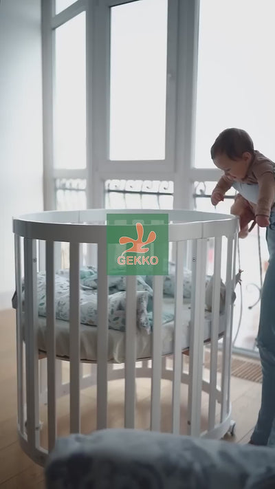Culla per neonati ovalizzata evolutiva per bambini Mikko Gekko Kids 90×70 cm. Colore bianco.